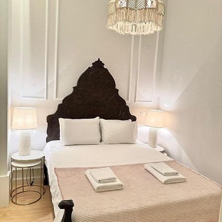 Quarto Com Banheiro Privativo Na Baixa Lissabon Buitenkant foto